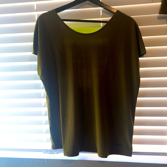 Nike Pro 2 piece Olive Green Tights/Shirt Set - Picture 6 of 10